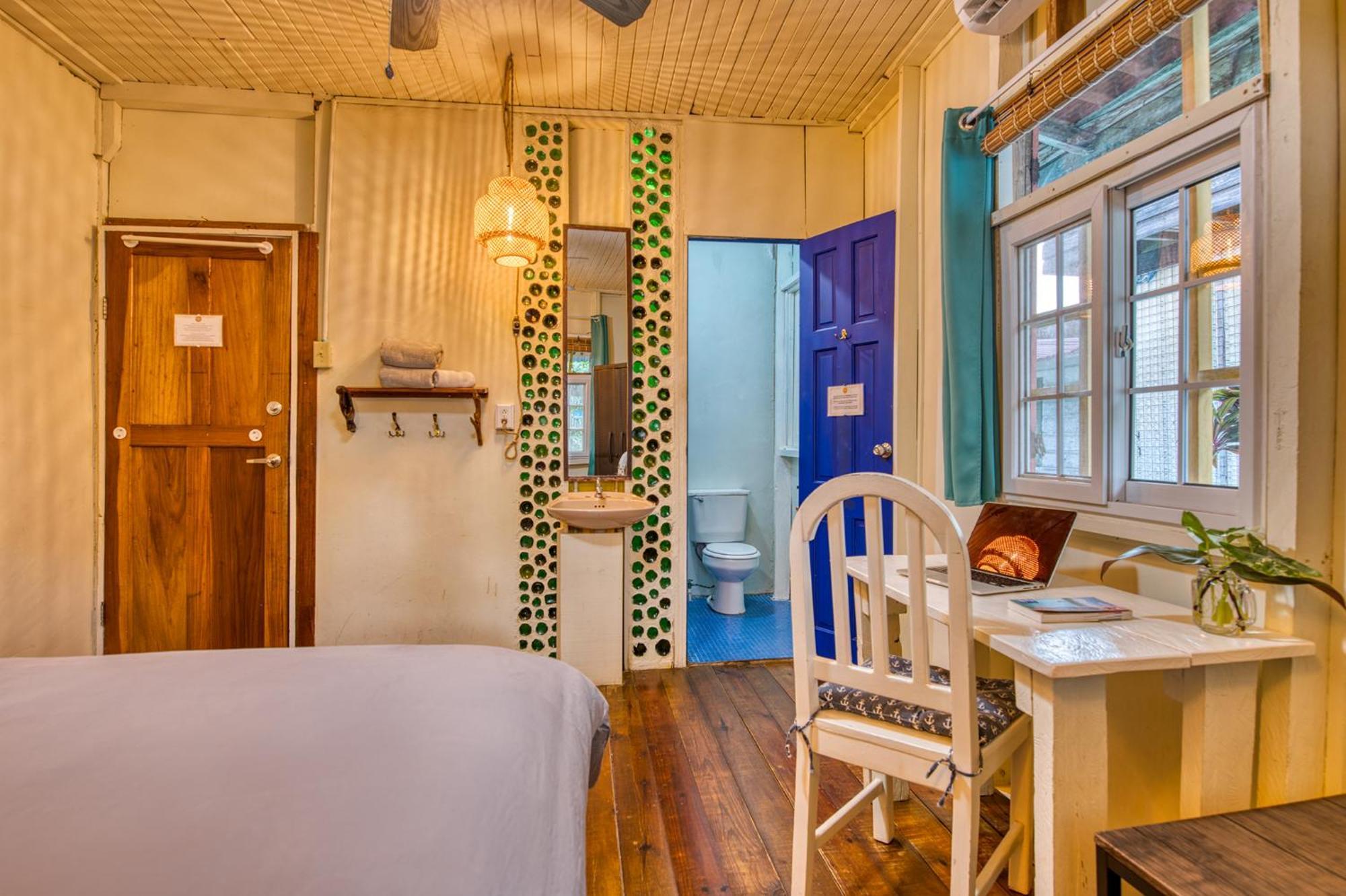 Saigon Bay Bed & Breakfast Bocas Town Kültér fotó